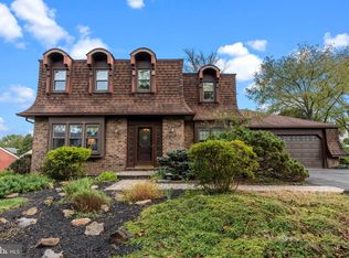 60 Signal Hill Rd, Holland, PA 18966