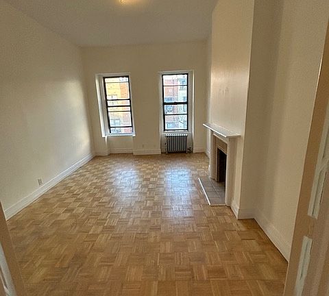 2nd image of 318 E 90th St APT 5E