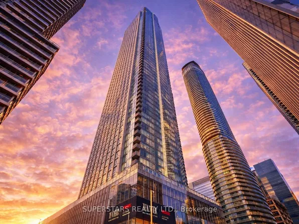 10 York St #4208, Toronto, ON M5J 0E1