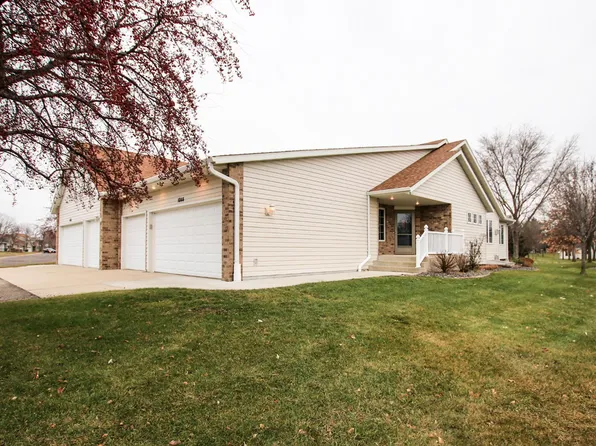 1044 Prairie View Dr SW, Hutchinson, MN 55350