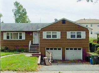 212 E 10th Ave, Roselle, NJ 07203