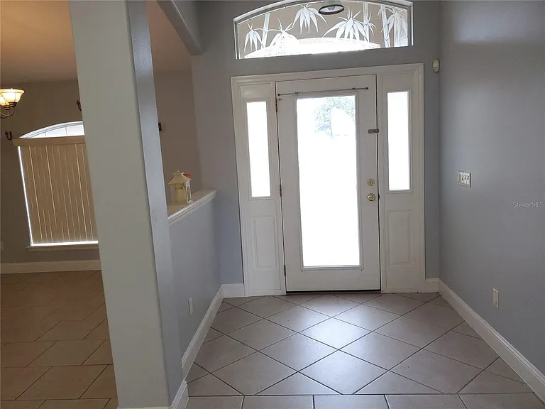 47 Fenimore Ln — Photo 4