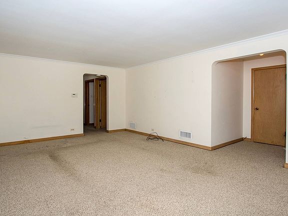 3rd image of 8728 Stevens Dr