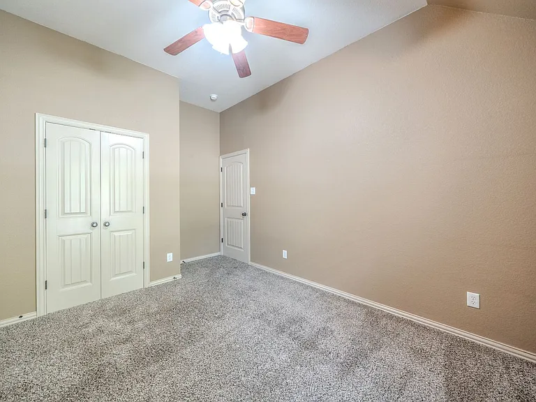109 Chateau Dr — Photo 20