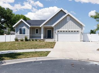 53 E Paradise Ct, Saratoga Springs, UT 84045