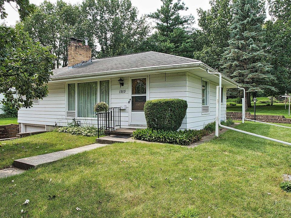 1st image of 1915 Pleasant Dr