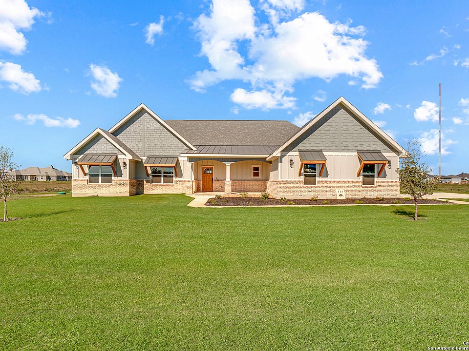 1st image of 331 CENTURY OAKS DR