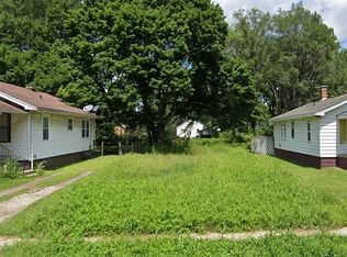 1913 E Cedar St, Springfield, IL 62703