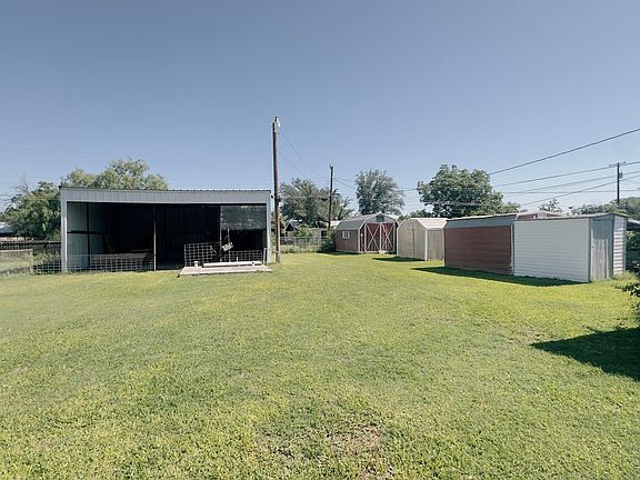 4th image of 418 E 39th St