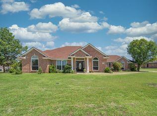 2221 Cottonwood Ct, Midlothian, TX 76065