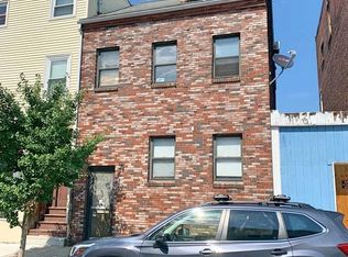 88 Maverick St, East Boston, MA 02128