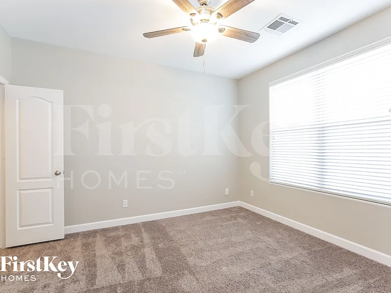 8794 Timberleaf Ct — Photo 12