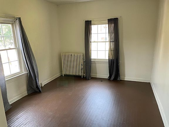 4th image of 1905 Sherman Ave #1