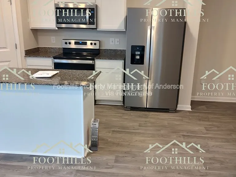 145 Adger Rd — Photo 5