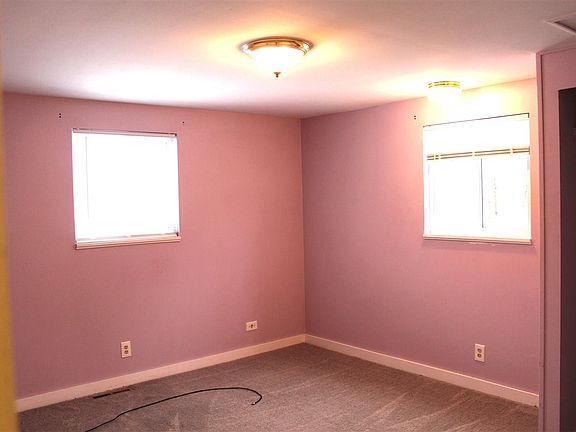 3rd image of 7051 Estrelle Ave