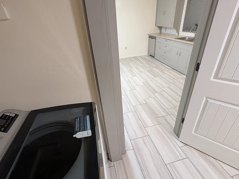 1318 W Huntsville Ave — Photo 21