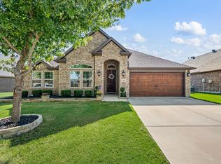 265 Hilltop Dr, Justin, TX 76247