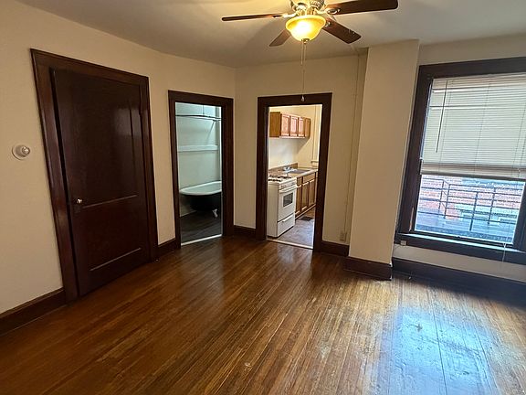 3rd image of 950 1/2 Hamlet St