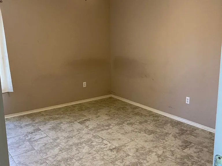 4694 W Dover St — Photo 7