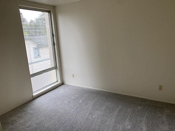 4th image of 425 Washington St #22