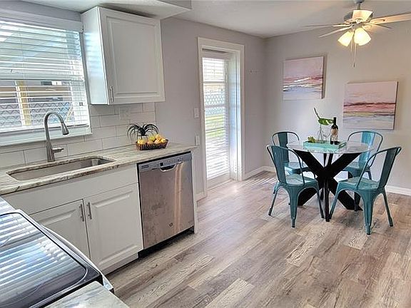 3rd image of 1809 Knollwood Dr