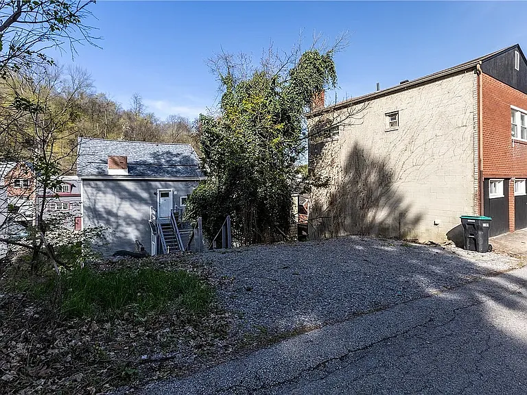 833 Stanton Ave #2 — Photo 8