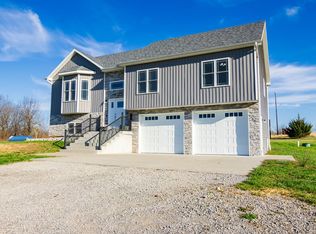 7123 SE Bobby Rd, Cameron, MO 64429