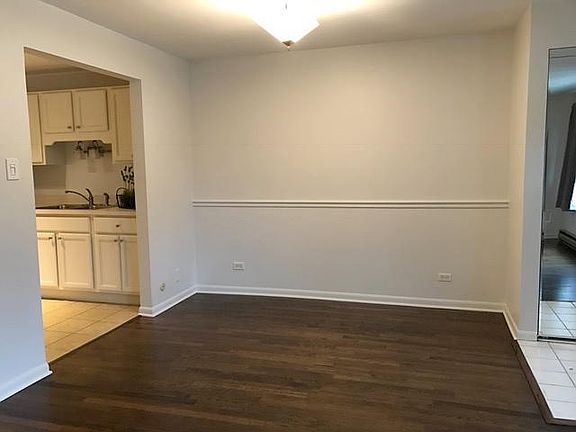 4th image of 18W077 Kirkland Ln