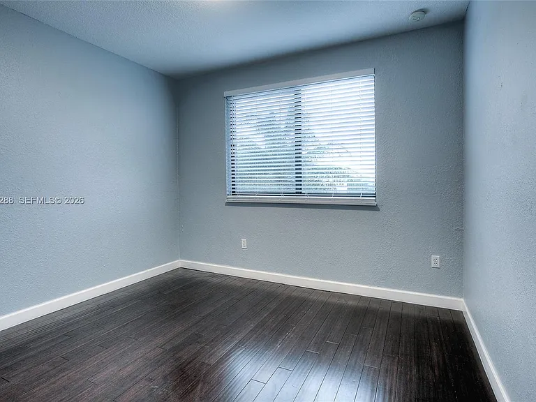 18355 NW 89th Ave — Photo 15