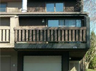 830 Stone Ridge Pl, Dubuque, IA 52001