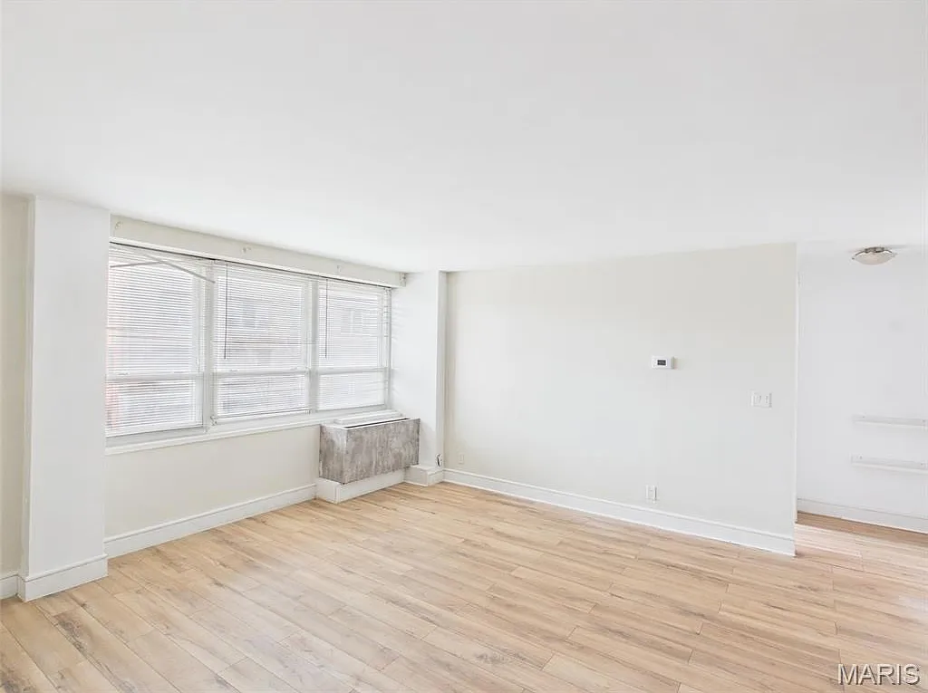 1 bed, 1.0 bath, 648 sqft, $950 — Photo 3