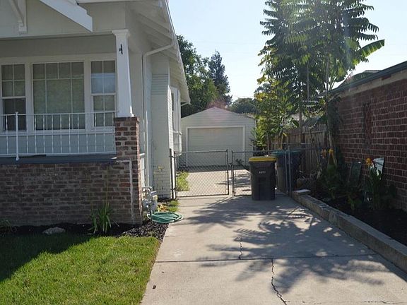 2nd image of 1422 N Van Buren St