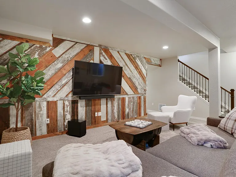 10865 Echo Canyon Dr — Photo 25