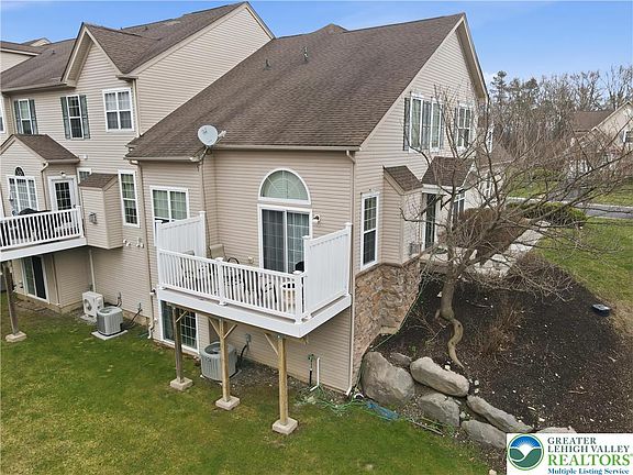 3rd image of 1751 Big Ridge Dr