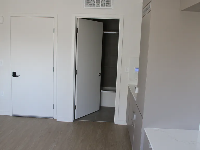 Beloit West Co-Living — Photo 25