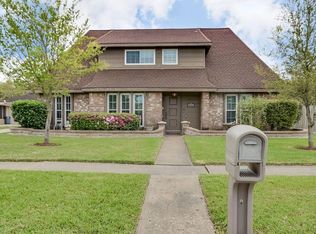 9906 Sagegate Dr, Houston, TX 77089