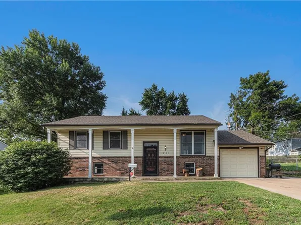 18505 E 8th St N, Independence, MO 64056