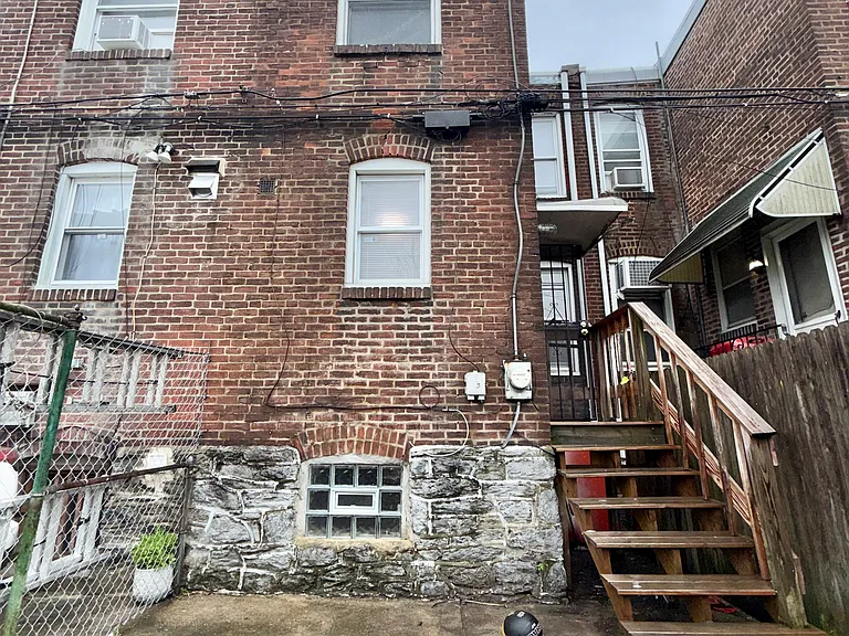 2121 Anchor St — Photo 20