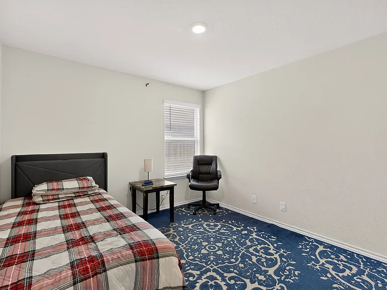 1114 Emerald Gate Dr — Photo 27