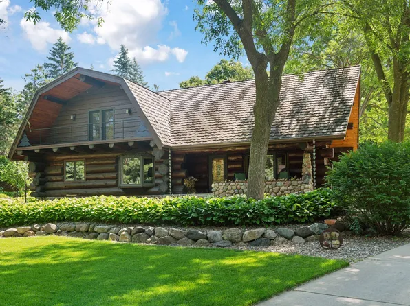 5955 Cajed Ln, Shorewood, MN 55331
