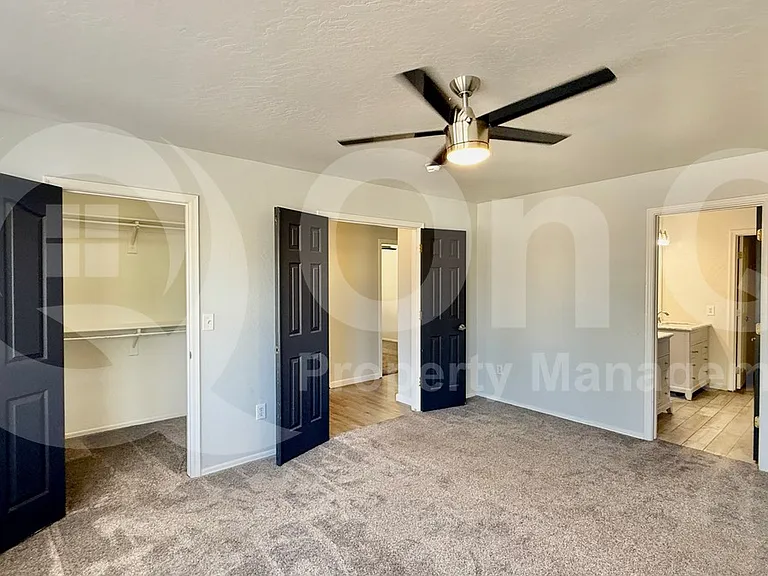 2075 E Appaloosa Rd — Photo 9