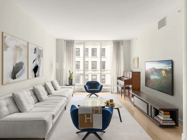 241 5th Avenue image 1 of 10