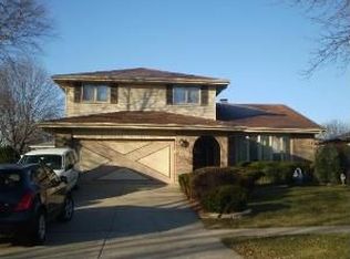 7820 Mayfair Ln, Darien, IL