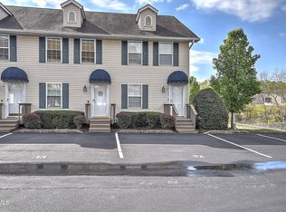 12 Pepper Ridge Ct, Johnson City, TN 37615