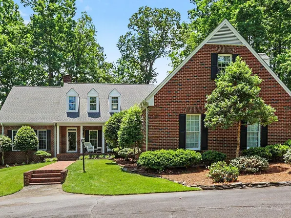 7902 Villanow Dr, Sanford, NC 27332