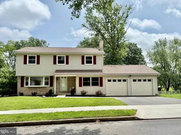 4910 Shasta Way, Mechanicsburg, PA 17050