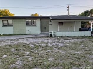 970 NW 180th Ter, Miami Gardens, FL 33169