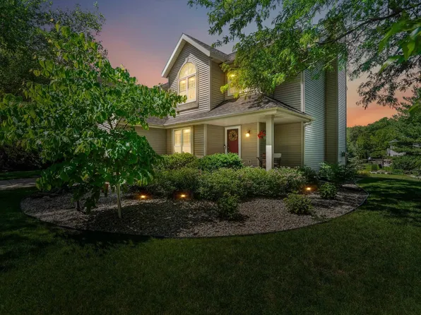 1508 Kings Lynn Rd, Stoughton, WI 53589