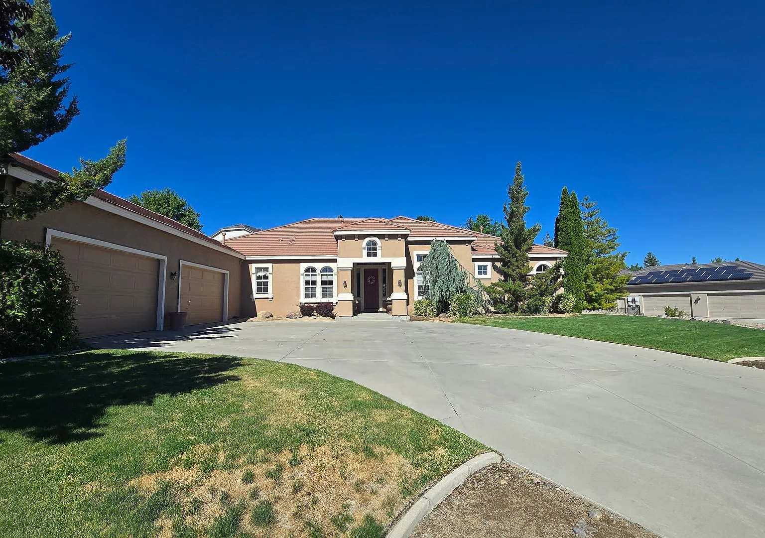 Spacious Single Story Home in Southwest Vistas! — Photo 2