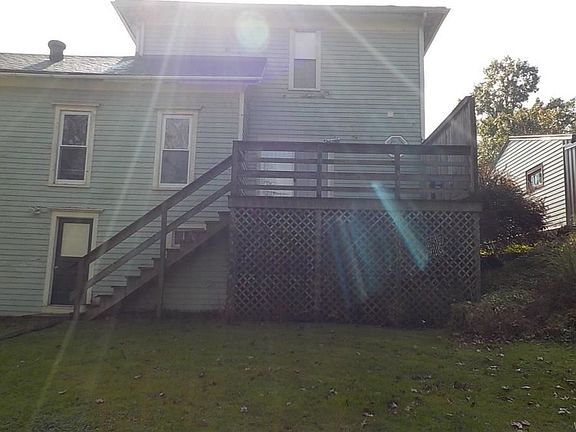 4th image of 205 Fair Oak St